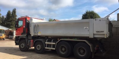 CAMION 8 X 4 BENNE 32TONNES